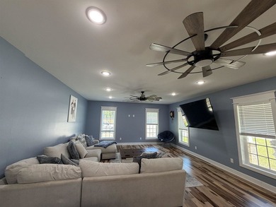 Private Country Estate in Conway on 5.15 Acres with an detached - photo 18