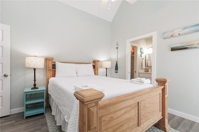 Gorgeous, well appointed townhome on the entrance to Access Road - photo 18