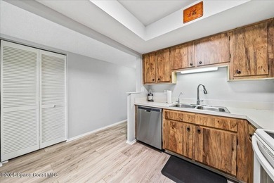 Introducing a move in ready condo... in the heart of Melbourne - photo 18