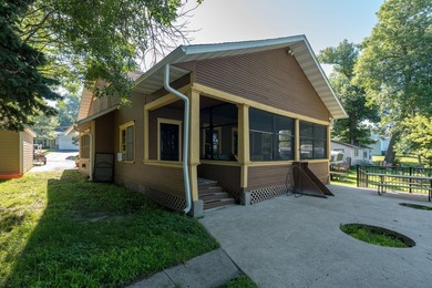 Welcome to this charming seasonal cabin on beautiful Lake - photo 20