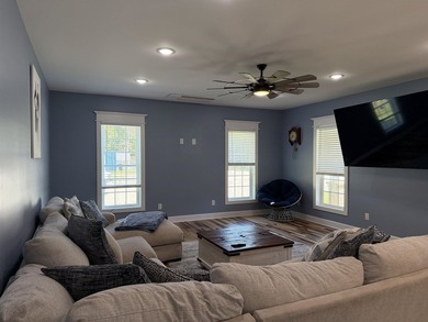 Private Country Estate in Conway on 5.15 Acres with an detached - photo 21