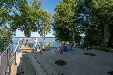 Welcome to this charming seasonal cabin on beautiful Lake - photo 22