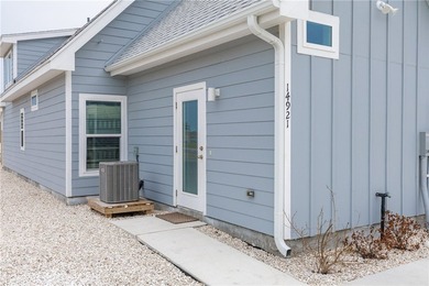 Gorgeous, well appointed townhome on the entrance to Access Road - photo 24