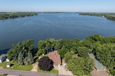 Welcome to this charming seasonal cabin on beautiful Lake - photo 28