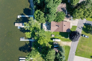 Welcome to this charming seasonal cabin on beautiful Lake - photo 29