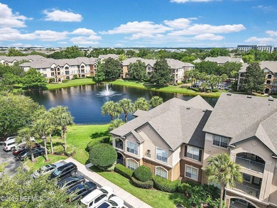 NOT your average condo! This rare 3/2 END UNIT in the Reserve at - photo 2