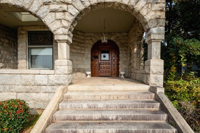 The stunning Solomon Gans House is a historic building in Little