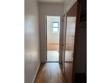 Beautiful one bedroom coop-apartment near all stores and public