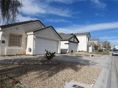 Move-in ready single-story home near Flamingo & Fort Apache with