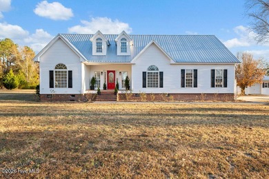 (private lake, pond, coastal) Home Active Under Contract in White Oak North Carolina