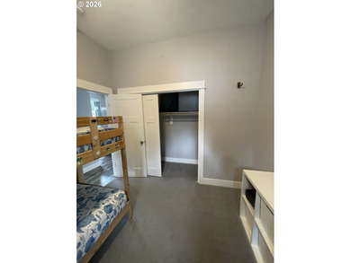 1 level close to Lincoln Beaches in the Bayview Resort, a - photo 17
