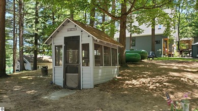 Charming Modern Lake Cottage at Pineview Resort - Arbutus Lake - photo 7