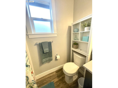 1 level close to Lincoln Beaches in the Bayview Resort, a - photo 18