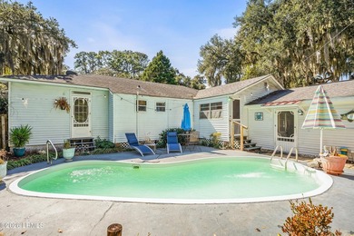 Pigeon Point cottage with a pool! This 1940's home has three - photo 27