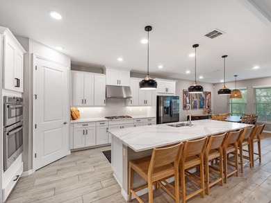 Welcome to luxury living in one of Tradition's most sought-after - photo 8
