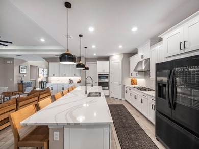 Welcome to luxury living in one of Tradition's most sought-after - photo 9