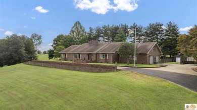 Barren River Lake Home For Sale in Glasgow Kentucky