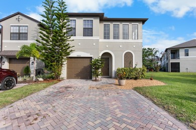 This charming 3 bedroom, 2 1/2 bathroom residence offers high - photo 8