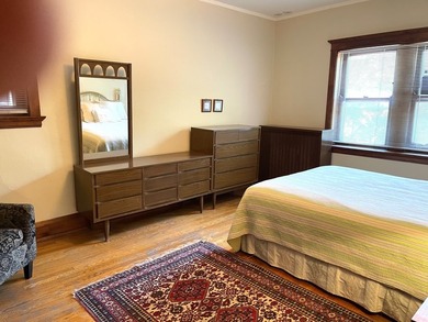Welcome to this spacious, jumbo three-story all-brick home - photo 32