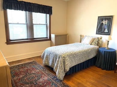 Welcome to this spacious, jumbo three-story all-brick home - photo 33
