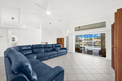 Discover the ultimate Florida waterfront retreat in the highly - photo 4
