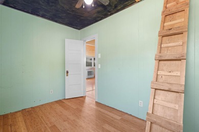Welcome to this 3-bedroom home offering 1,386 sq ft of character - photo 13