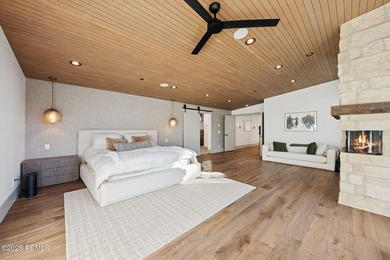 This brand new constructed home in Thaynes Canyon offers the - photo 19