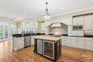 Welcome to 9 Wood Duck Drive in Savannah's highly sought-after - photo 3