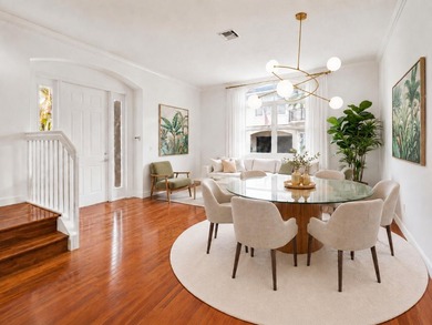Sought-after corner/end-unit townhome with an enviable location - photo 4
