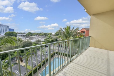Lake Mangonia Condo For Sale in West Palm Beach Florida