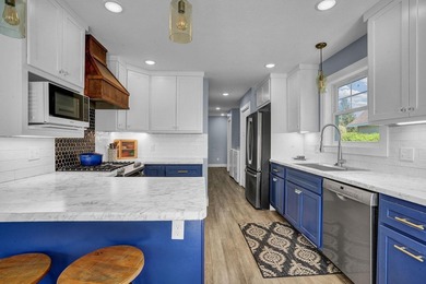 Beautiful, Recently Built 3 Bedroom, 2.5 Bath Home in Prime - photo 11