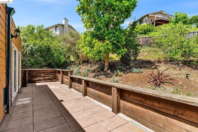Views, views, views of the San Francisco Bay! Updated 2-bedroom - photo 13