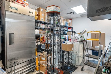 124 NE 5th Ave offers a rare opportunity to acquire a - photo 19