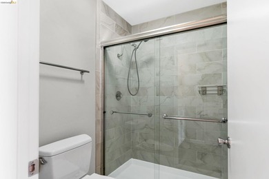 Views, views, views of the San Francisco Bay! Updated 2-bedroom - photo 21