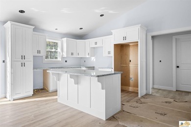 Barren River Lake Home Active Under Contract in Glasgow Kentucky