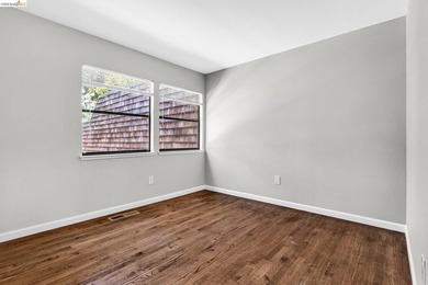 Views, views, views of the San Francisco Bay! Updated 2-bedroom - photo 25
