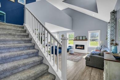 Beautiful, Recently Built 3 Bedroom, 2.5 Bath Home in Prime - photo 32