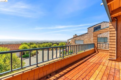 Views, views, views of the San Francisco Bay! Updated 2-bedroom - photo 35
