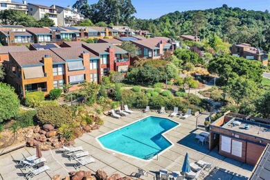 Views, views, views of the San Francisco Bay! Updated 2-bedroom - photo 38