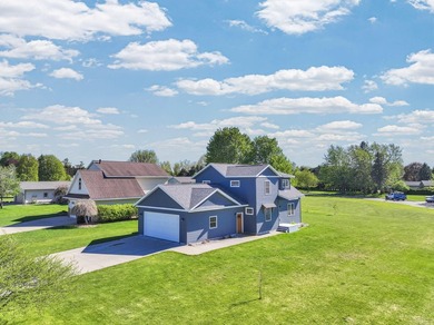 Beautiful, Recently Built 3 Bedroom, 2.5 Bath Home in Prime - photo 54