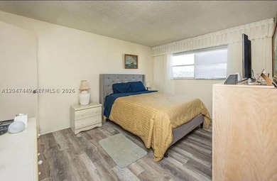 Welcome to Village Royale Forest Green a 55+ community that - photo 5