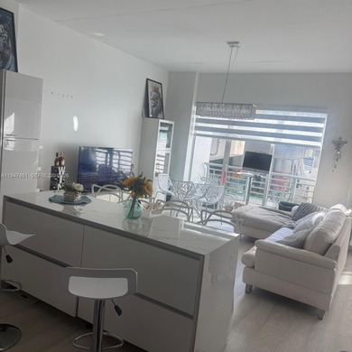 Fully furnished and turnkey residence in the heart of Downtown