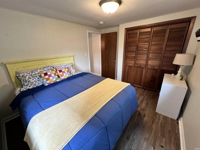 Enjoy lake life in this charming 2-bedroom, 1-bath home with 50 - photo 16