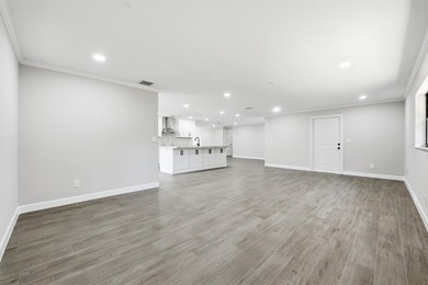 Fully remodeled 3-bedroom, 2-bath home with an attached garage - photo 10