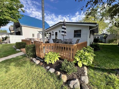 Enjoy lake life in this charming 2-bedroom, 1-bath home with 50 - photo 22