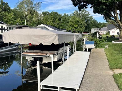 Enjoy lake life in this charming 2-bedroom, 1-bath home with 50 - photo 26
