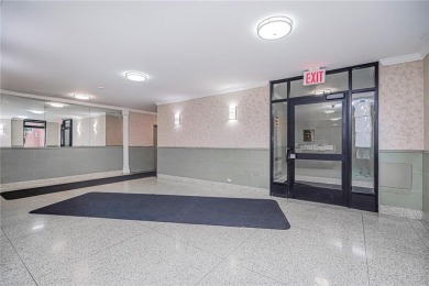 This well-maintained 1,000 sqft apartment is an excellent