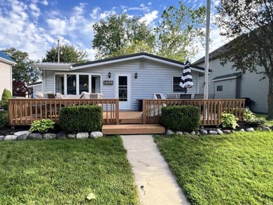 Enjoy lake life in this charming 2-bedroom, 1-bath home with 50 - photo 28
