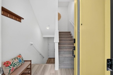 Welcome to this gorgeous 4BR, 3BA condo offering 2,500 sqft of - photo 37