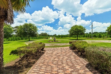 Exceptional custom home built circa 2007, offering 5 bedrooms, 5 - photo 6